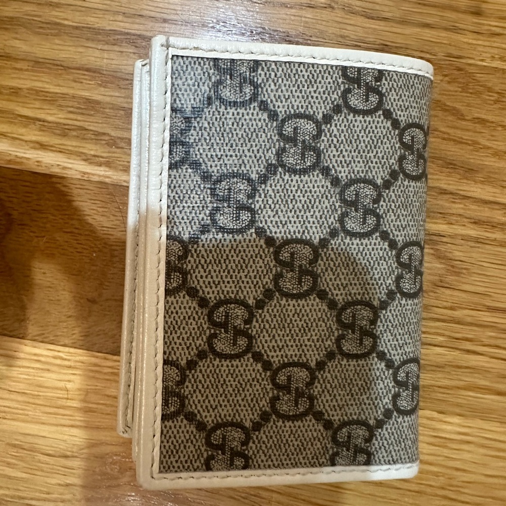 Authentic Gucci Wallet - Picture 8 of 8